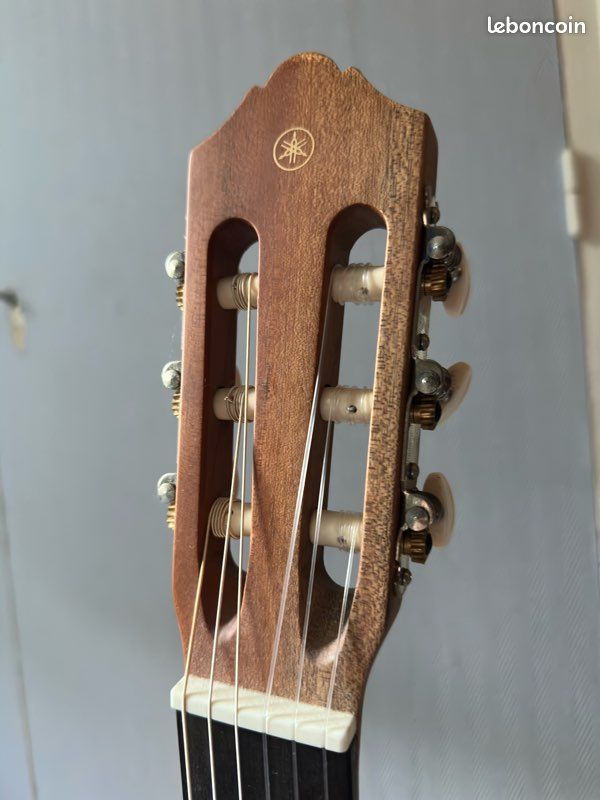Guitare classique YAMAHA C40M (image 6)