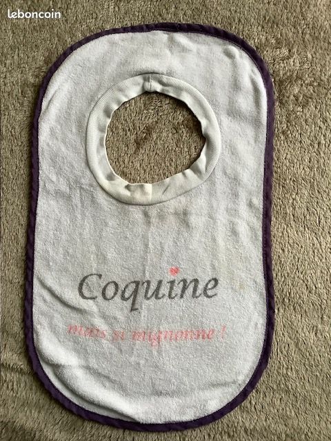 Bavoir "Coquine mais mignonne" (image 1)