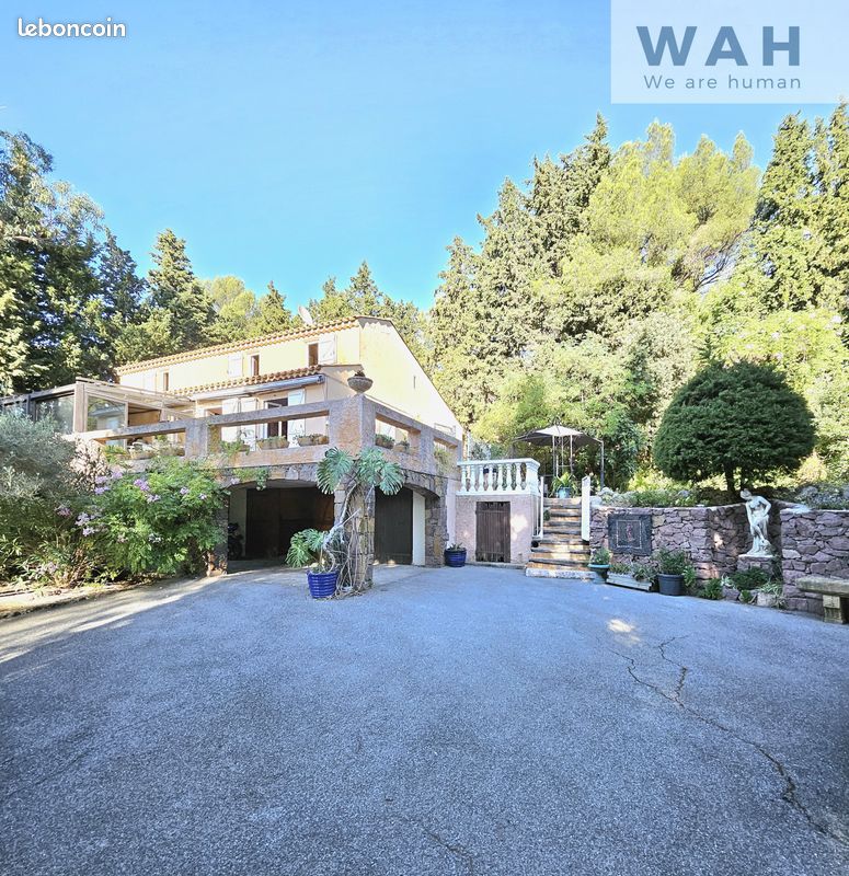 Maison 8 pièces 152 m² · à Saint-Raphaël · 152 m² · 1 250 000 €
