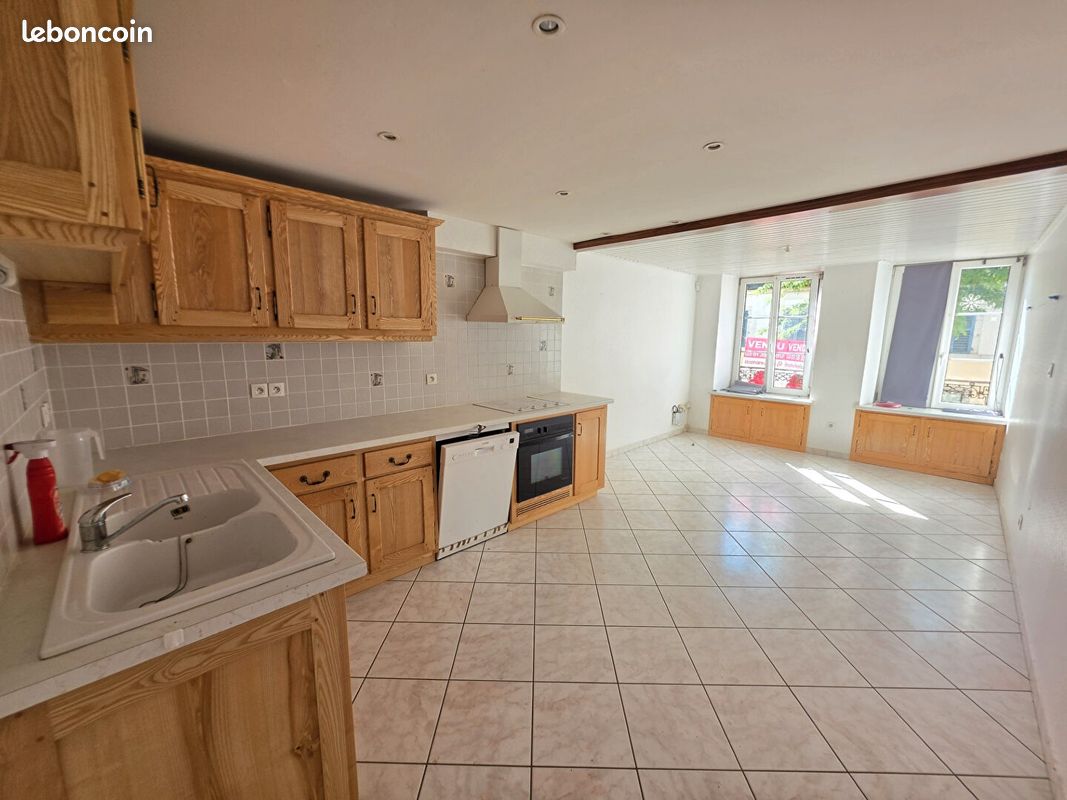 Appartement 3 pièces 171 m² · à Pontarlier · 171 m² · 246 100 €
