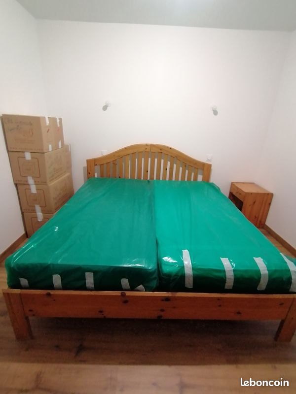 Lit En Pin Massif 180 X 190 Cm Avec 2 Sommiers Et 2 Matelas - Occasion Bon état - À Assembler