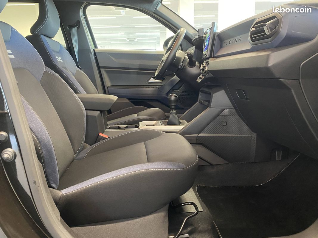 DACIA Duster TCe 130 4x2 Journey (image 11)