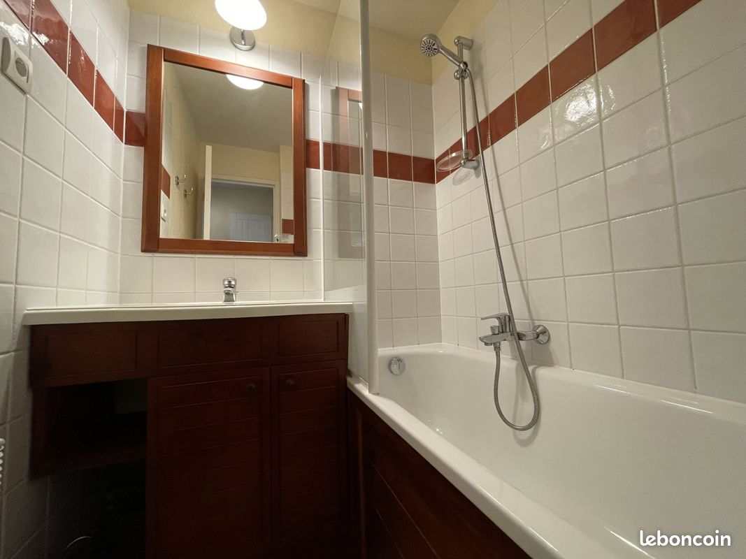 Appartement 2 pièces 31 m² - Uhart-Cize 64220 (image principale 5)