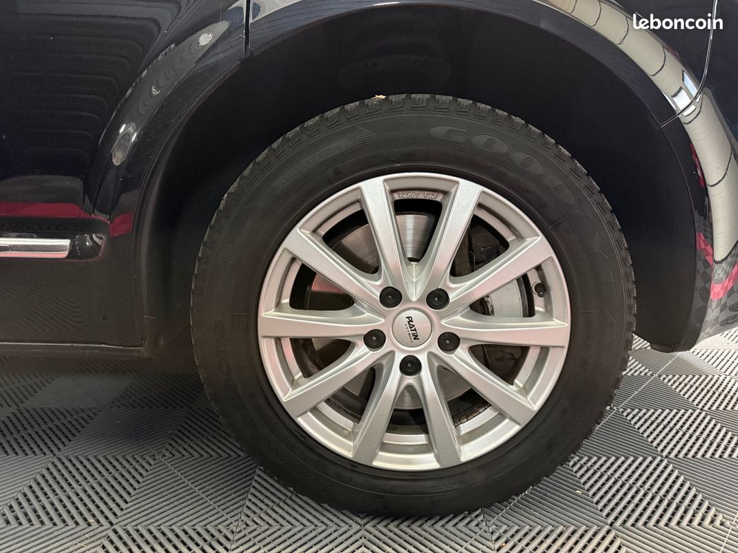 VOLKSWAGEN TRANSPORTER COMBI 2.0 BiTDI 180 FAP Court 9pl (image 32)