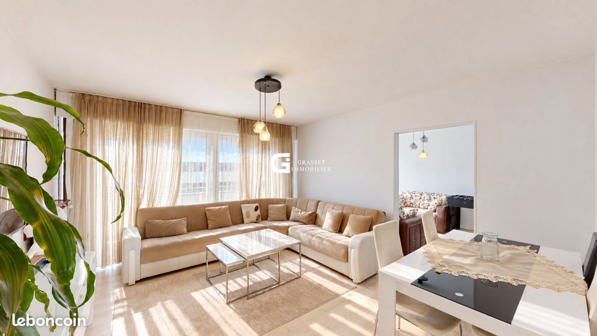 Appartement 5 pièces 103 m² · à Oyonnax · 103 m² · 109 000 €