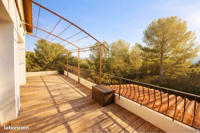 Maison 6 pièces 147 m² · à Marseille · 147 m² · 460 000 €