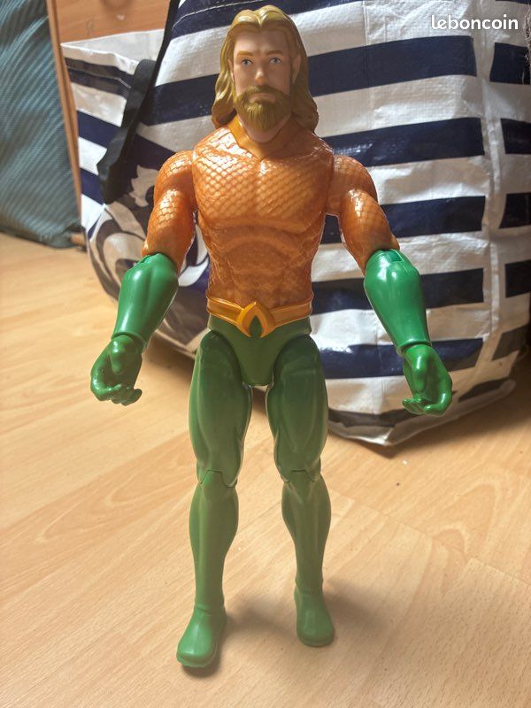 Figurine Aquaman (image 1)