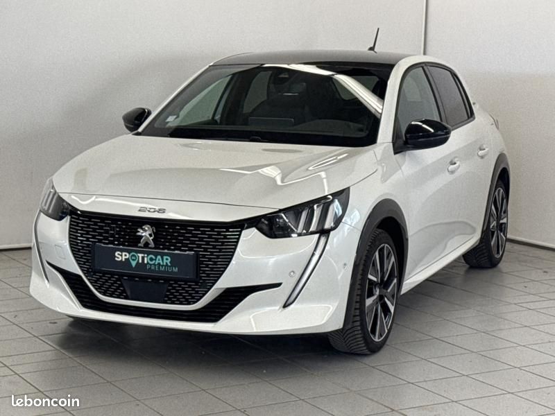 Peugeot 208 1.2 PureTech 100ch S&S GT Line (image 1)