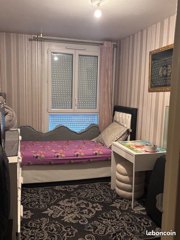 Appartement 1 pièce 90 m² · à Bagneux · 90 m² · 500 €
