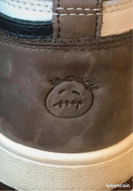 Sneakers Nike Air Jordan 1 Retro High x Travis Scott " Cactus Jack " , en excellent état , taille 42 (image 5)