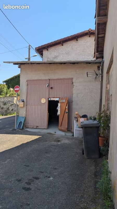 Maison 1 pièce 120 m² · à Thiers · 120 m² · 69 000 €