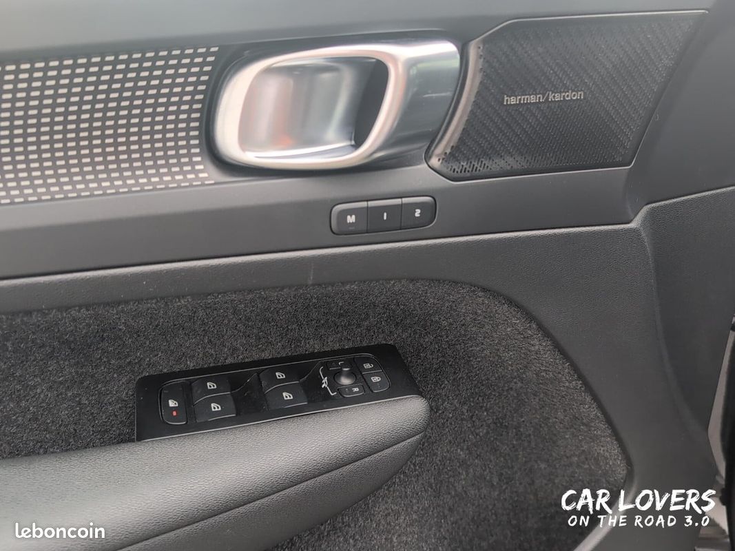 VOLVO XC40 T5 Recharge 180+82 ch DCT7 R-Design (image 16)