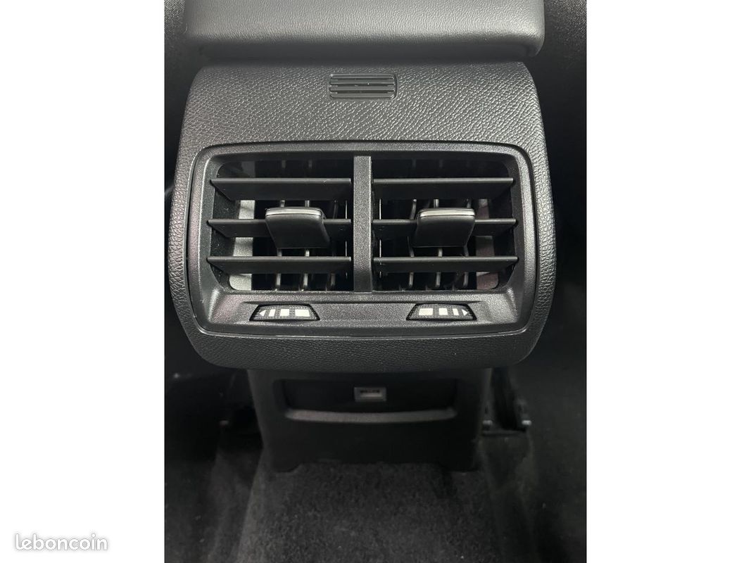 CITROEN C4 BUSINESS HYBRIDE 136ch S&S e-DCS6 (image 20)