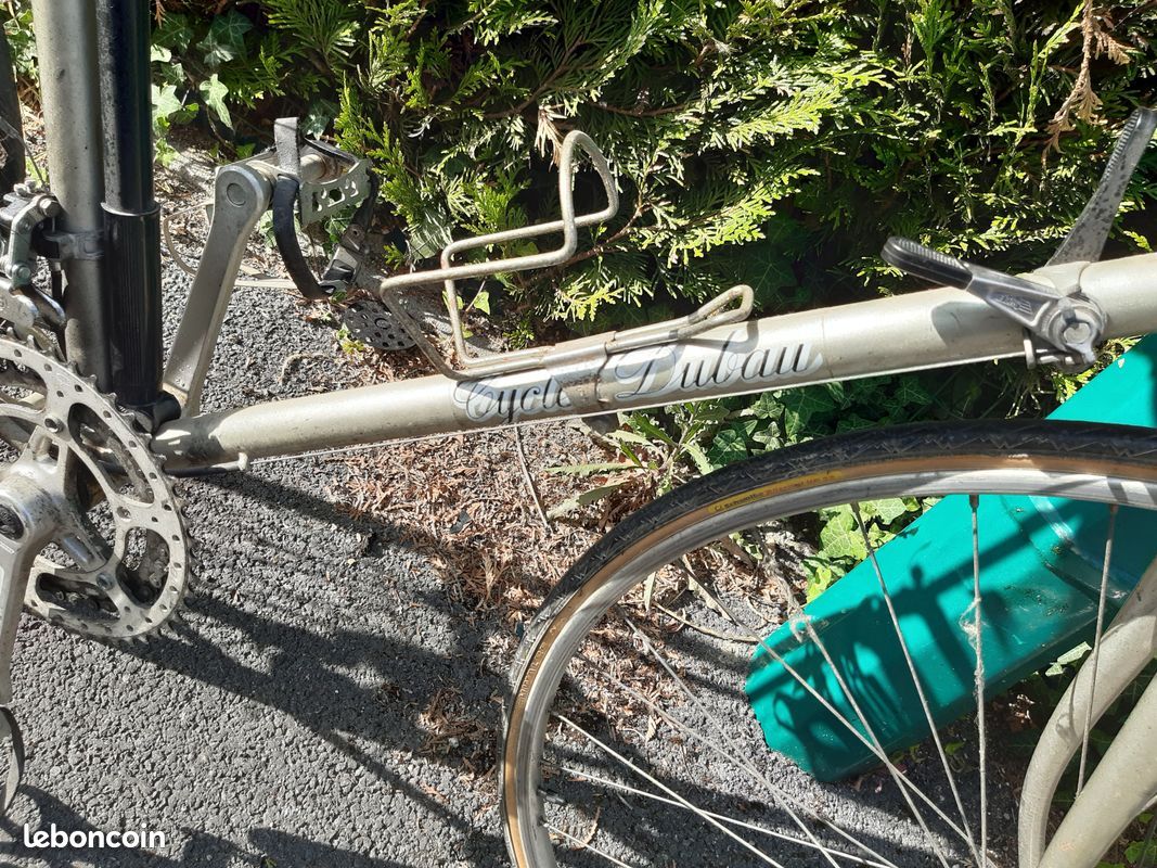 Véritable vélo de route "vintage " Cycles DUBAU " dans son jus " (image 6)