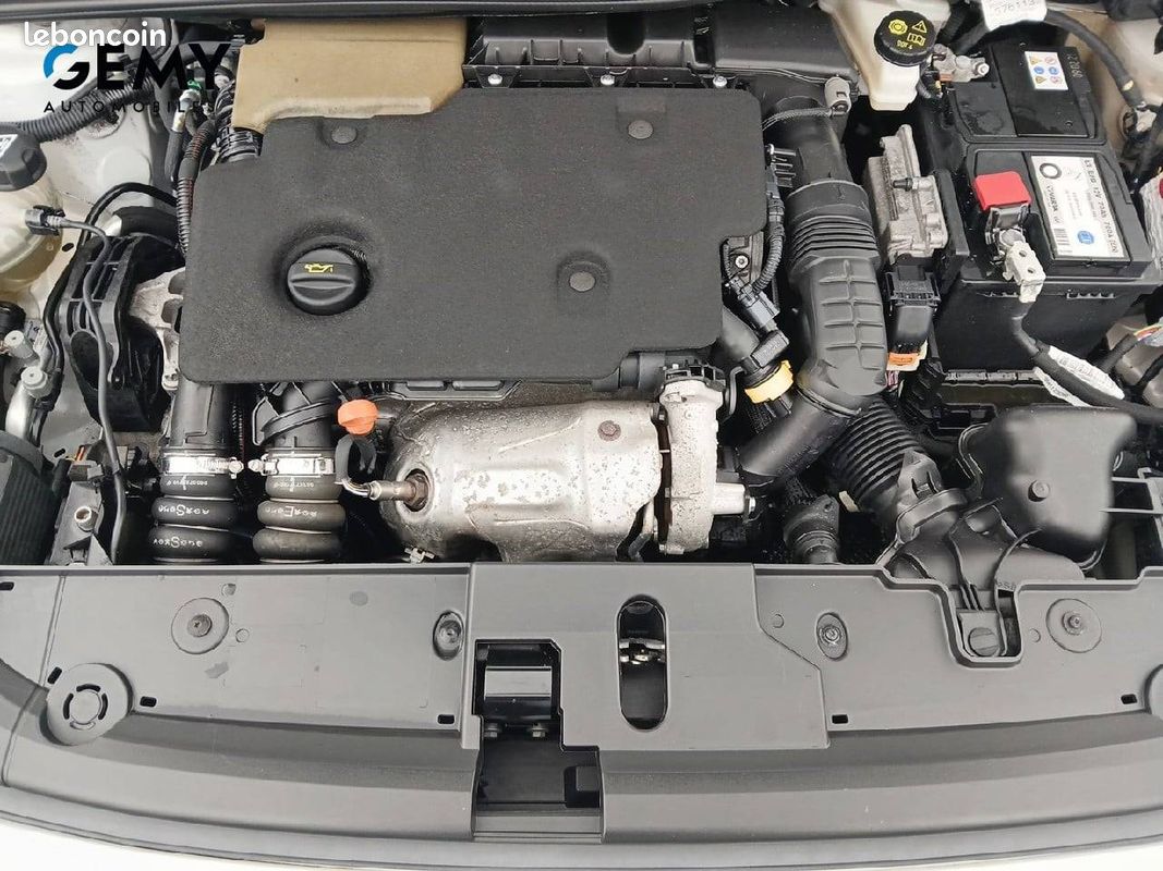 Peugeot 208 bluehdi 100 s&s bvm6 premium pack (image 12)