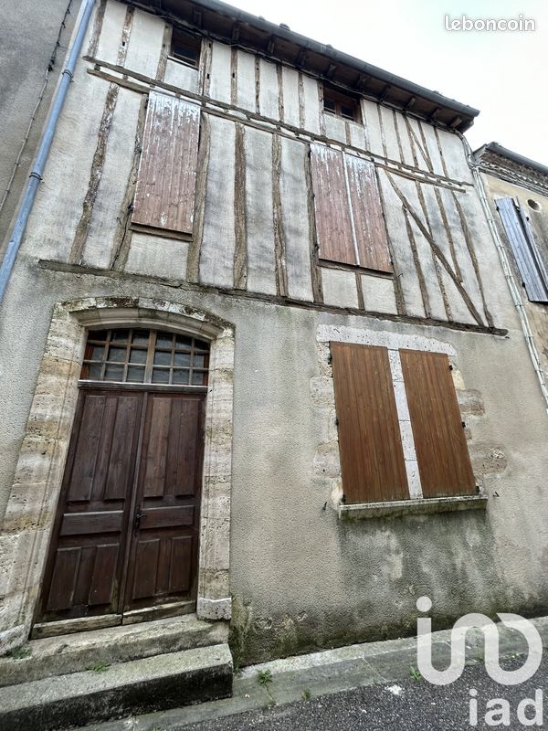 Maison 1 pièce 117 m² · à Mézin · 117 m² · 21 000 €