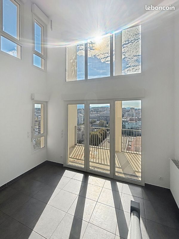 Appartement 3 pièces 70 m² · à Marseille · 70 m² · 1 223 €/mois
