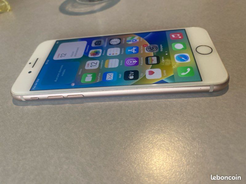 IPhone 8 (image 2)
