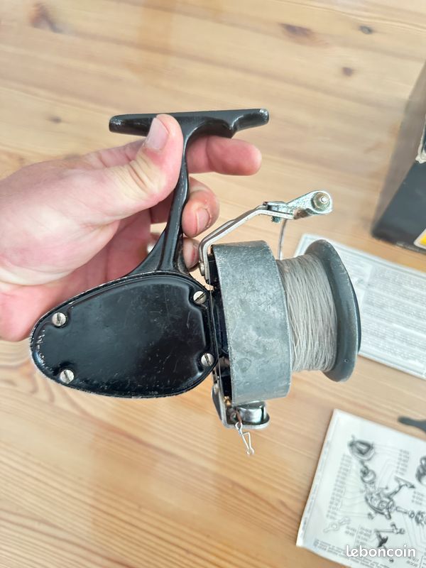 Ancien Moulinet de Pêche Mitchell 710 (Gebraucht) in Vallamand für CHF