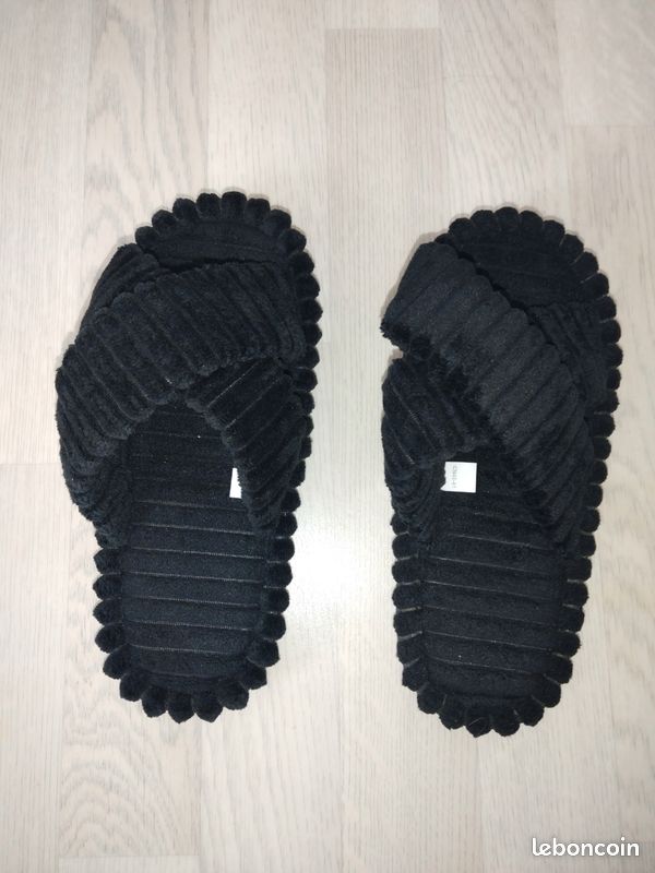 Chaussons claquettes pour femmes (image 1)