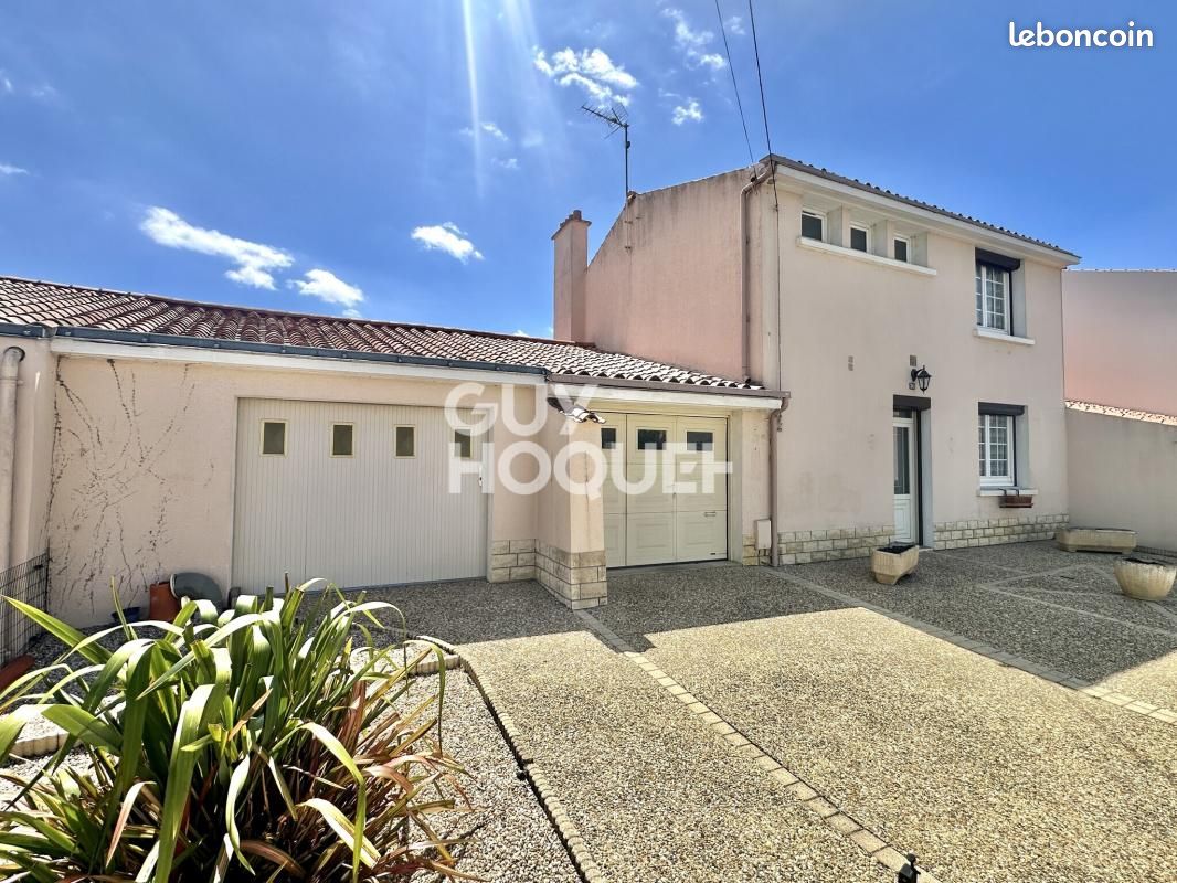 Maison 5 pièces 95 m² · à Fontenay-le-Comte · 95 m² · 138 700 €