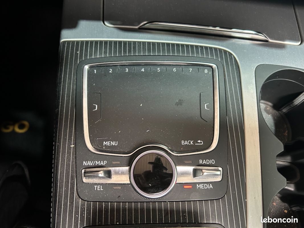 AUDI Q7 3.0 50 TDI 286 CH S-LINE QUATTRO TIPTRONIC / SUIVI CONSTRUCTEUR / CAMÉRA 360 / TOIT OUVRANT / BOSe (image 25)