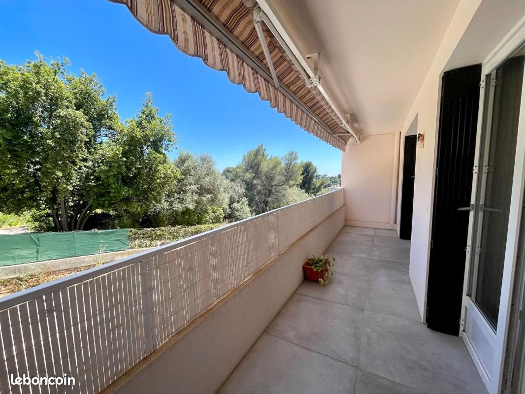Appartement 4 pièces 82 m² · à Toulon · 82 m² · 240 000 €