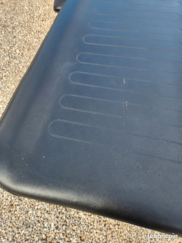 Table, fauteuil (image 14)