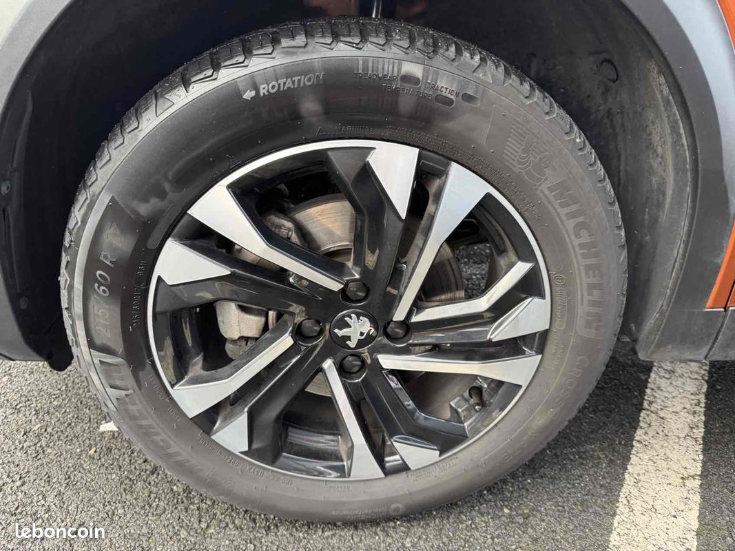 Peugeot 2008 1.5 BLUEHDI 130CH S&S GT EAT8 (image 9)