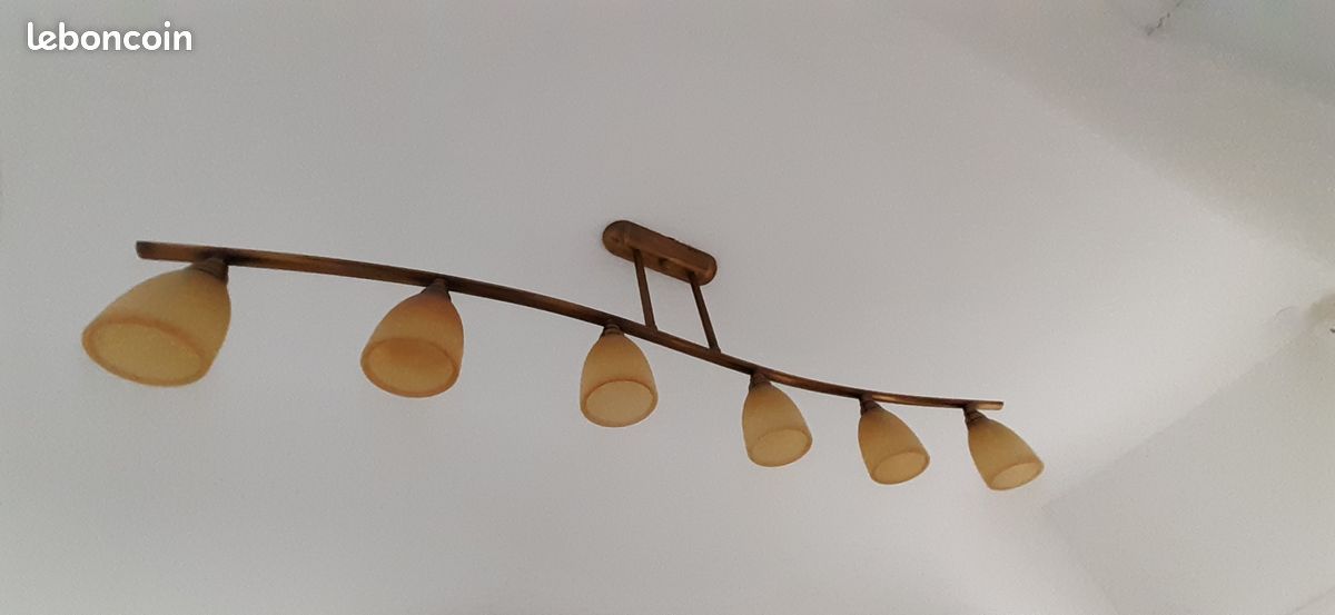 Lustre (image 1)