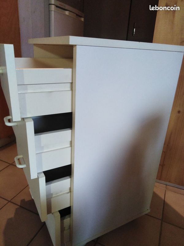 Commode (image 2)