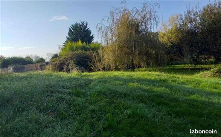 Terrain 1 086 m² Labastide Clermont