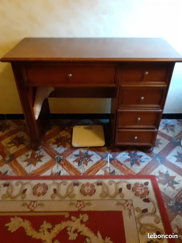 Bureau (image 1)