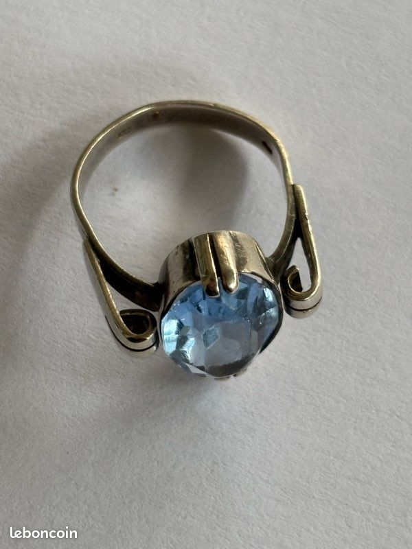 Bague vintage Art déco en pierre bleue : filigrane d'argent des