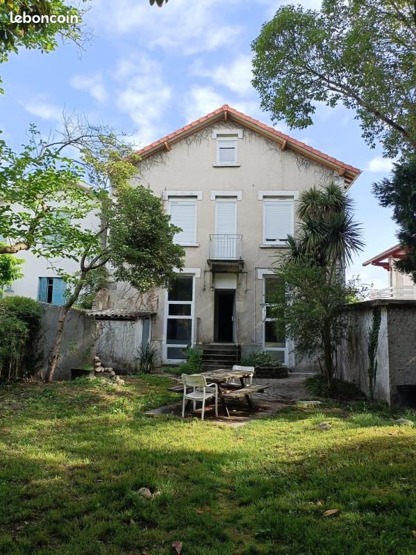 Immeuble 9 pièces 250 m² · à Tarbes · 250 m² · 320 000 €