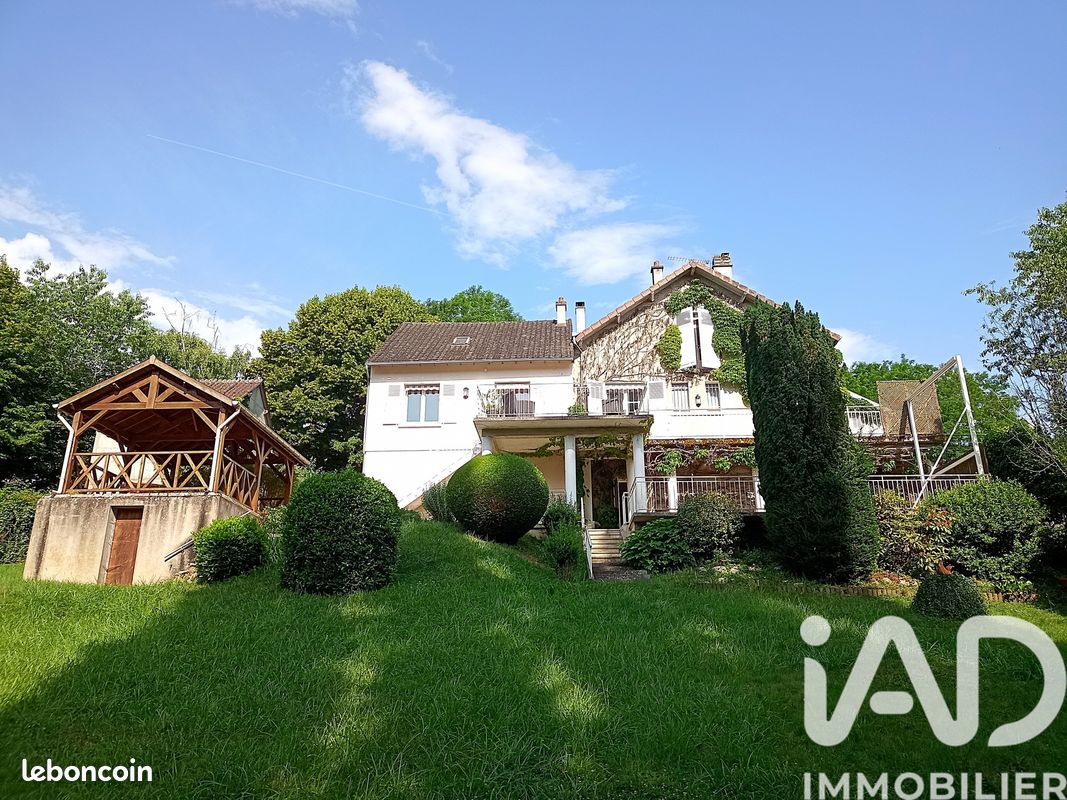 Maison 8 pièces 167 m² · à Châtillon-sur-Loire · 167 m² · 159 000 €