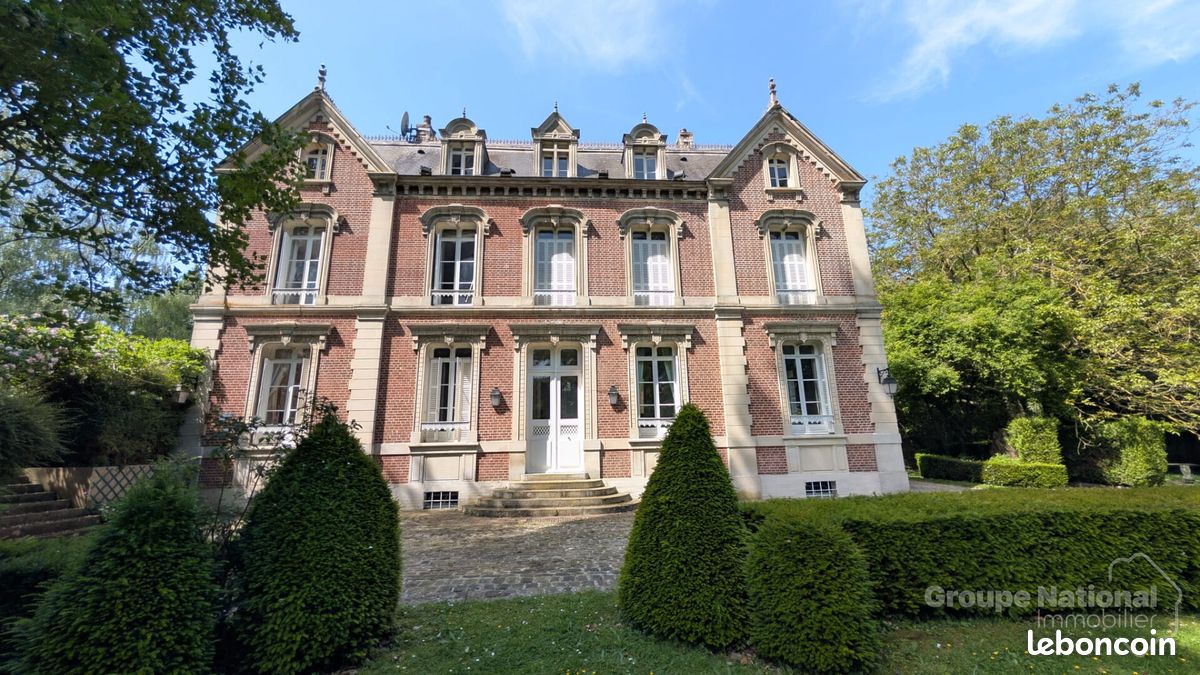 Maison 10 pièces 470 m² · à Beauvais · 470 m² · 660 000 €