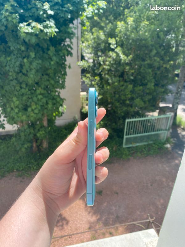 IPhone 16 (image 2)