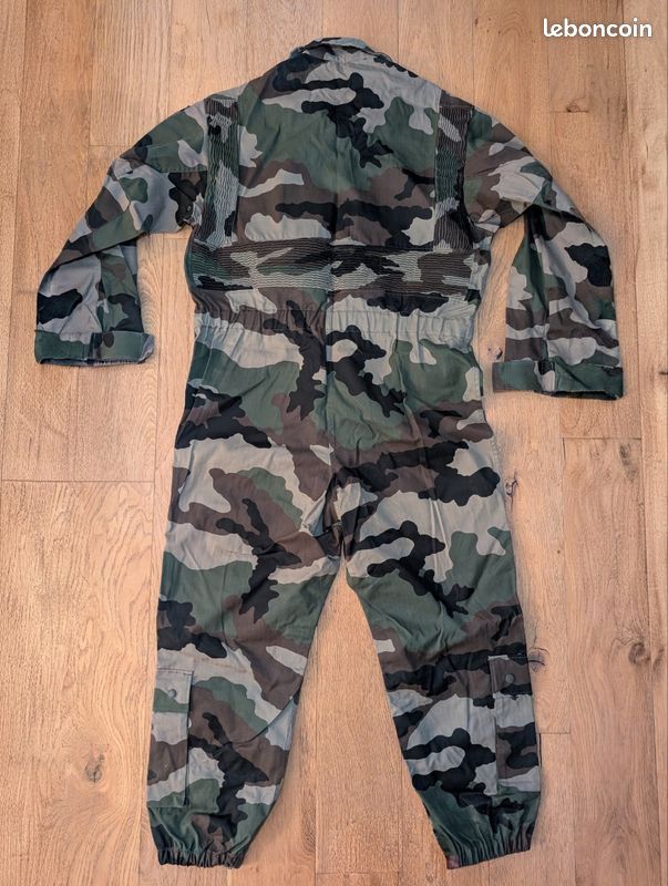 Combinaison militaire camouflée - Parachutiste - tenue de saut - camouflage (image 8)