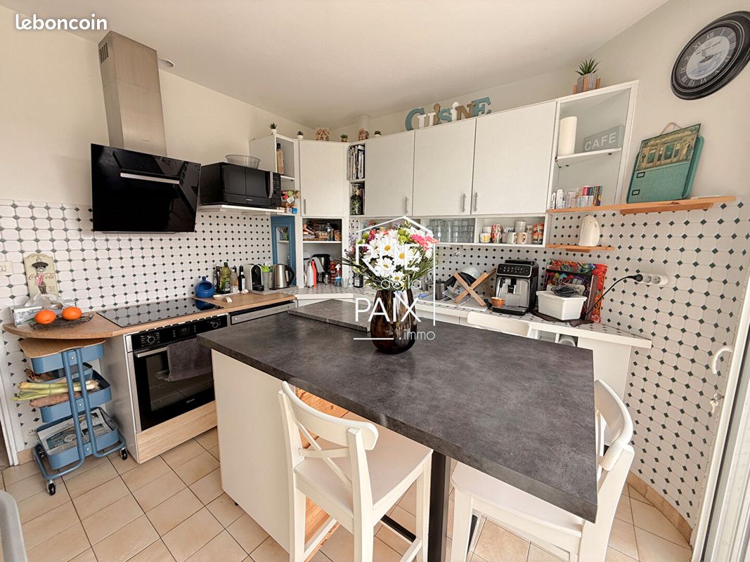 Maison 7 pièces 229 m² · à Châtellerault · 229 m² · 390 300 €