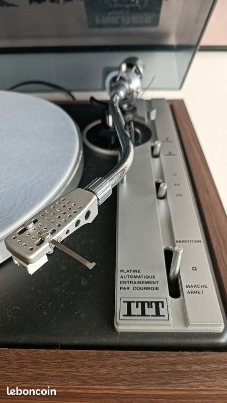 Le spécialiste en Platine vinyle - Vente en ligne sur La Fée du Vintage
