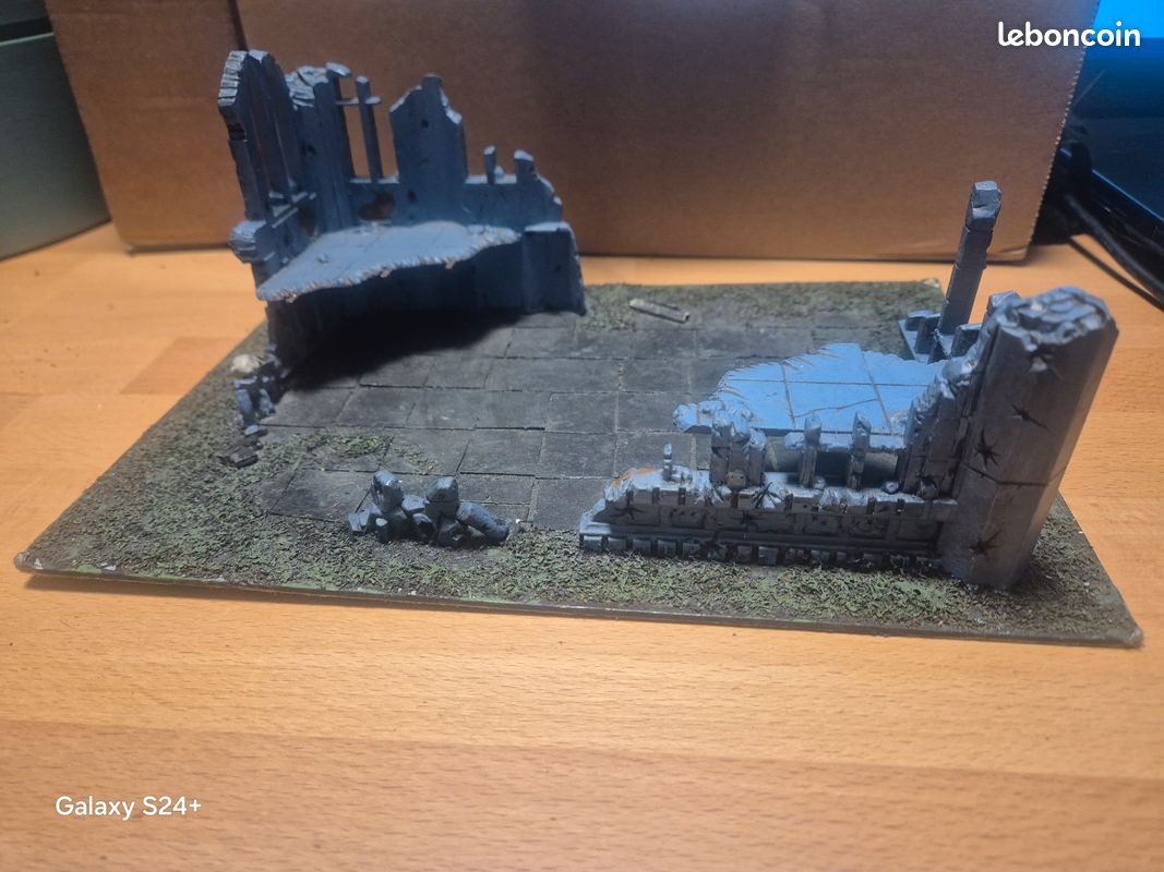 Lot De Décors Divers En Plastique Pour Warhammer Fantasy Battle / Age Of Sigmar - Occasion
