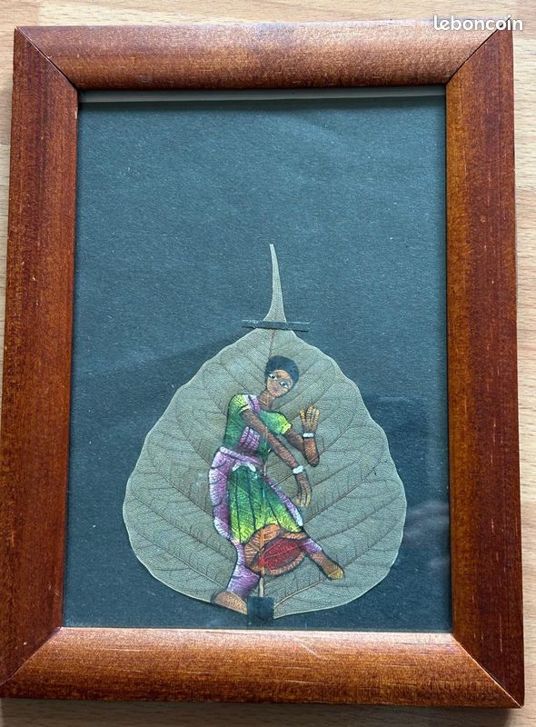 Cadre décoratif avec feuille peinte (Inde) (image 1)