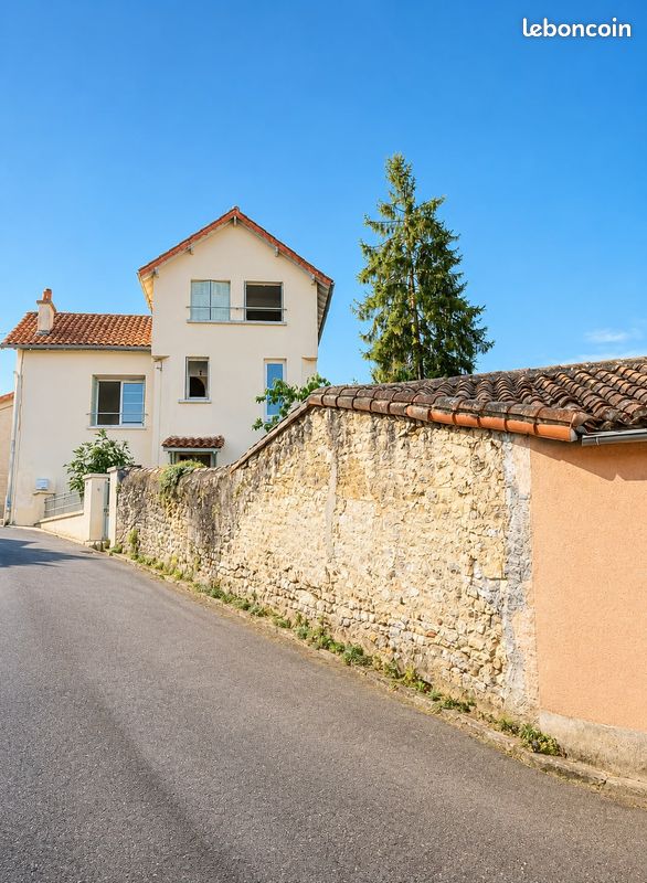 Maison 7 pièces 140 m² · à Saint-Benoît · 140 m² · 299 000 €