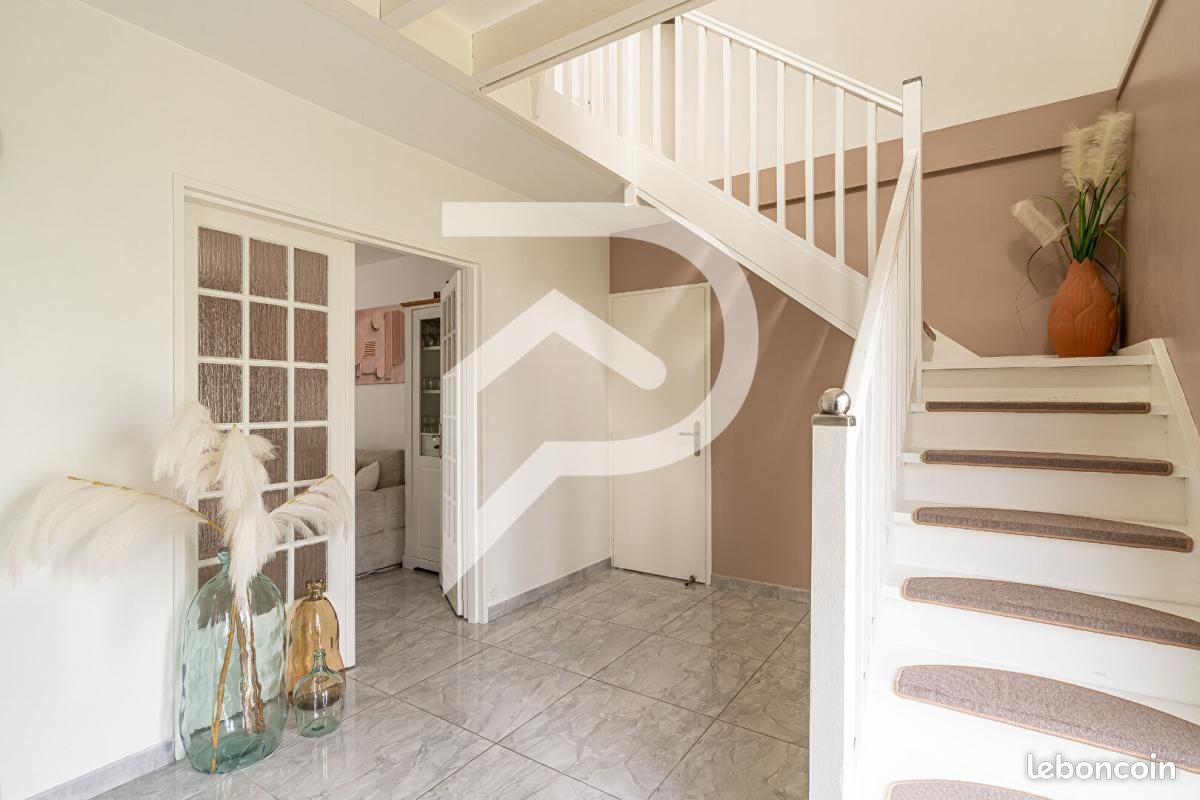 Maison 7 pièces 153 m² · à Orléans · 153 m² · 355 000 €