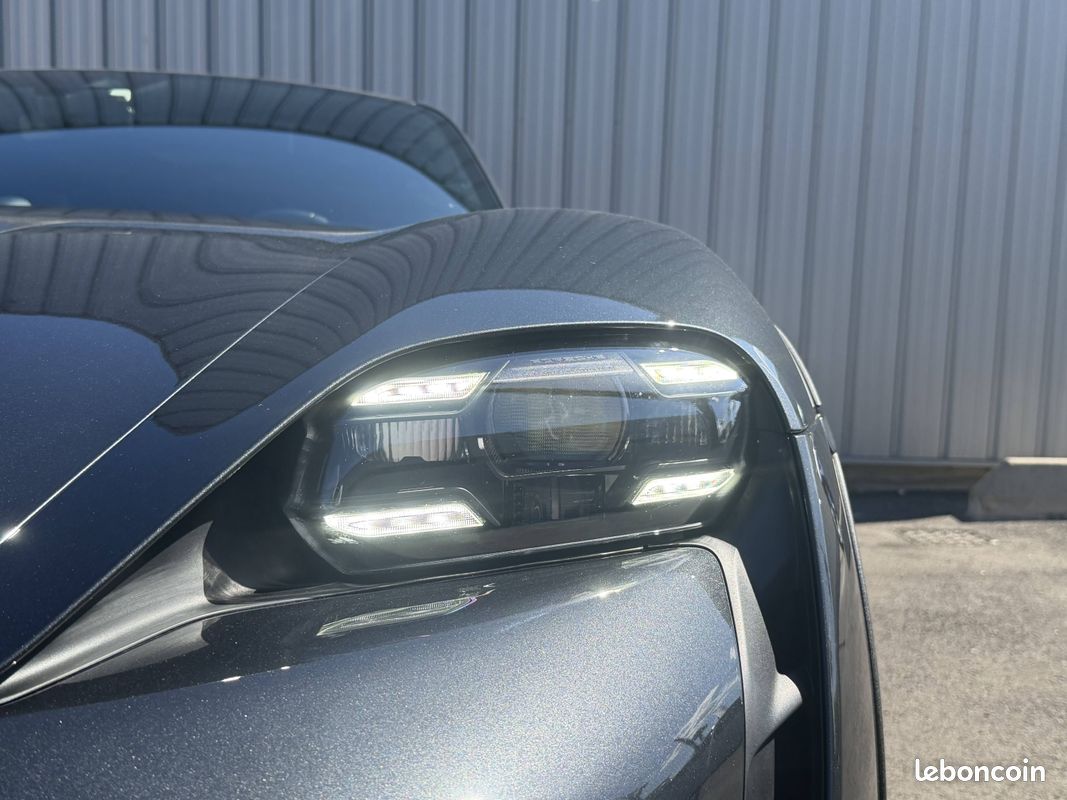 PORSCHE Taycan Cross Turismo 4 476 ch (image 14)