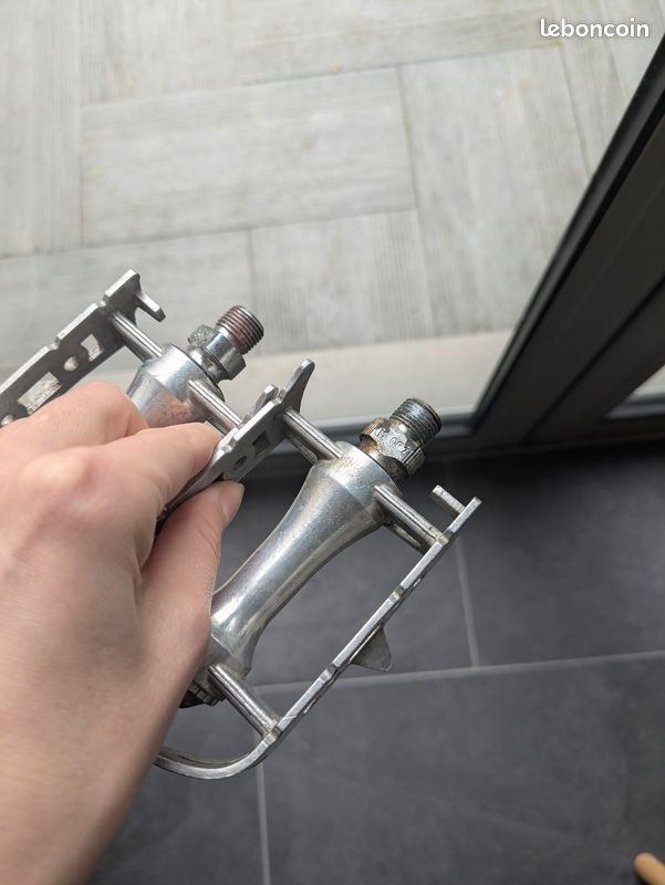 Pédales de vélo de route sans clip arc look vintage fabriquées en France