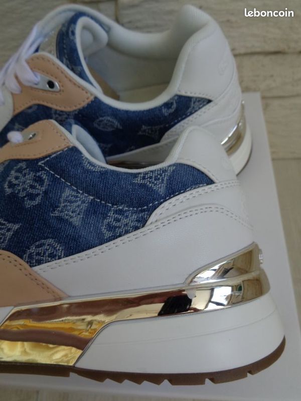Superbes baskets Guess modèle Moxea20 en jean (image 9)