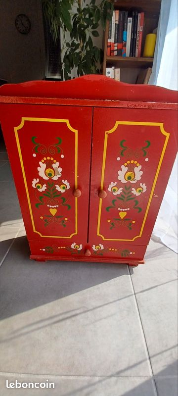 Petit meuble de rangement (image 1)