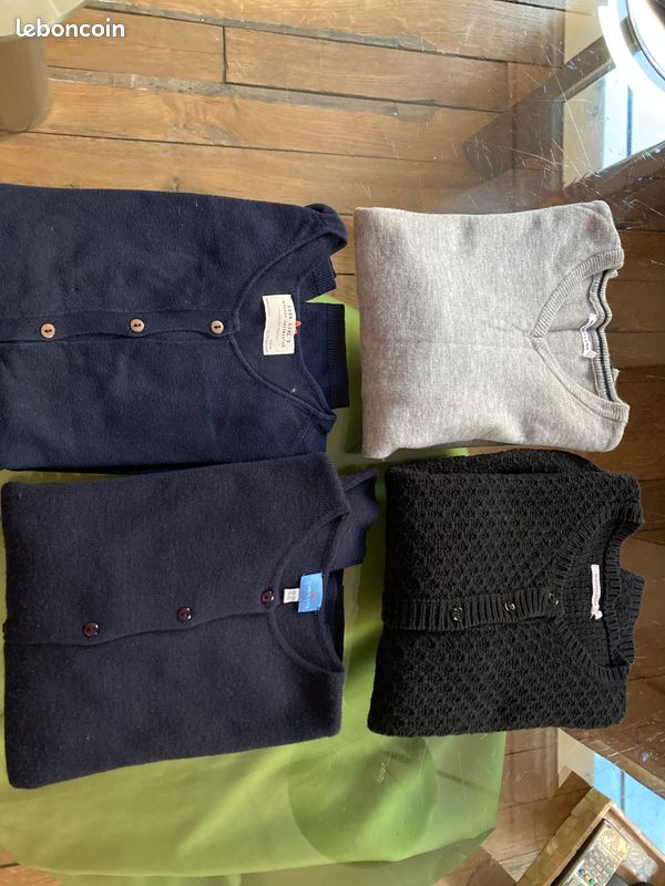 Pulls et Gilets 10 et 12 ans (image 1)